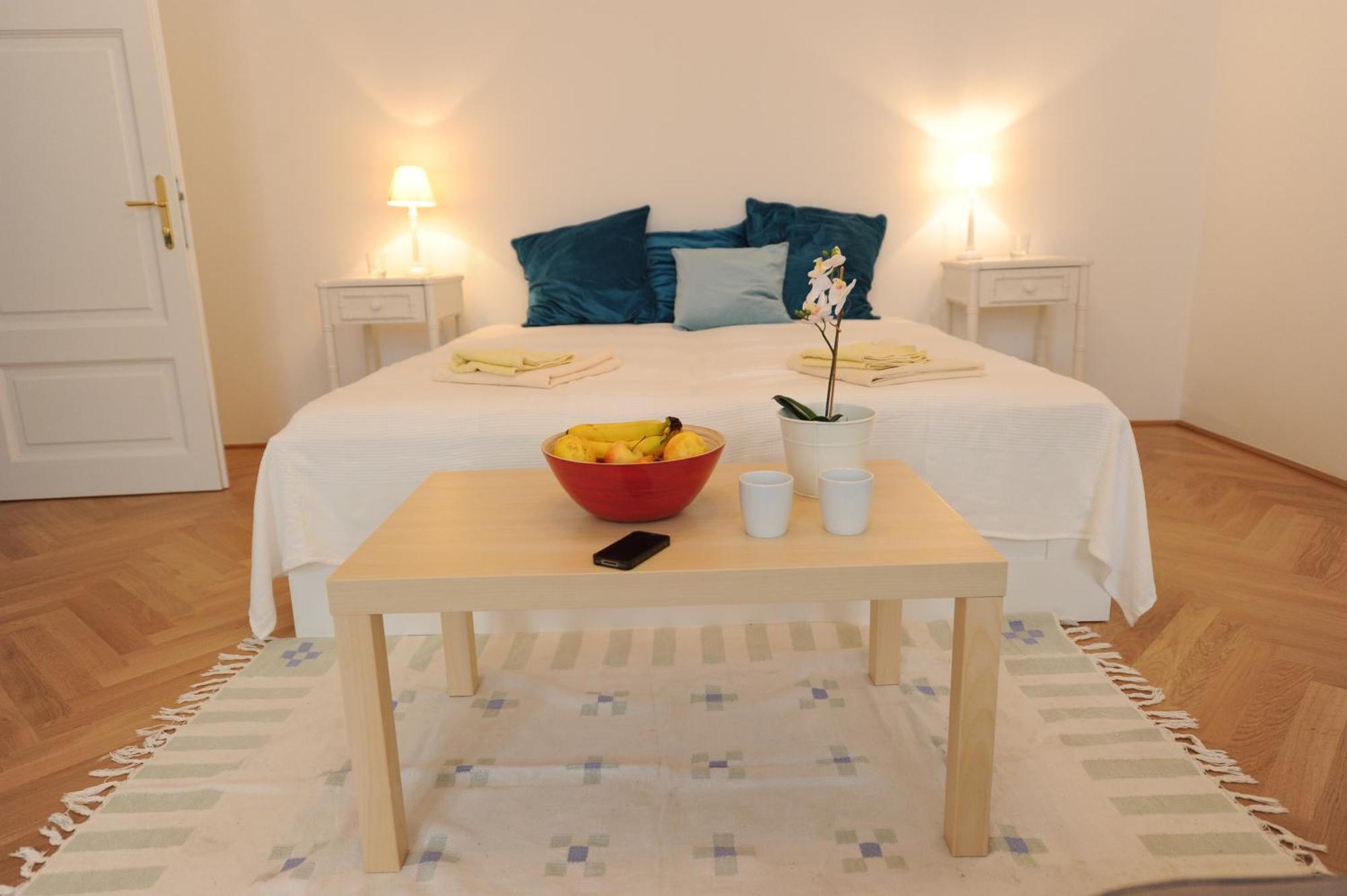 Brand New - - Quiet - 14 Apartment *